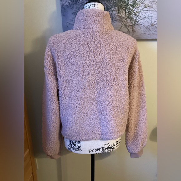 NWT Love Tree pink cropped fleece 1/4 zip, women’s size medium, very soft - Picture 3 of 8